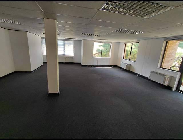 210M² OFFICE TO LET IN BRYANSTON